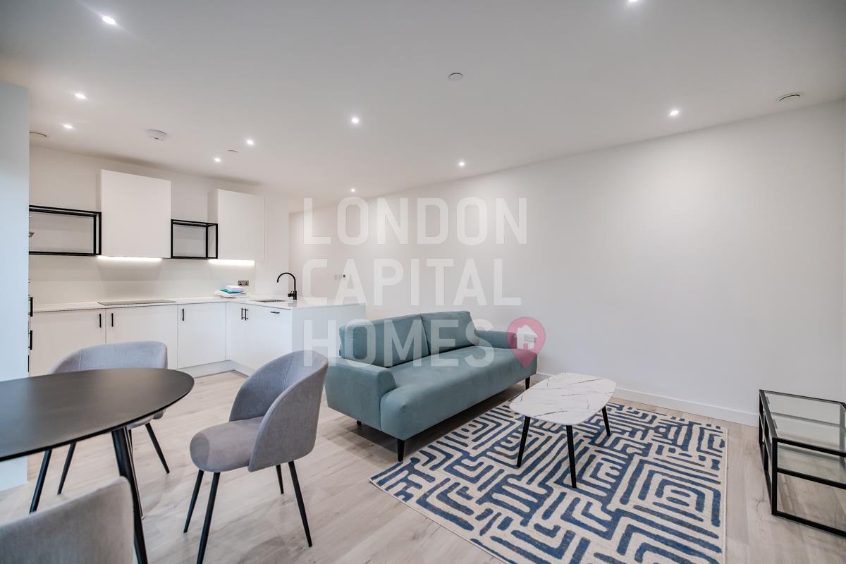 2 bed property in Willowbrook House, Coster Avenue, London